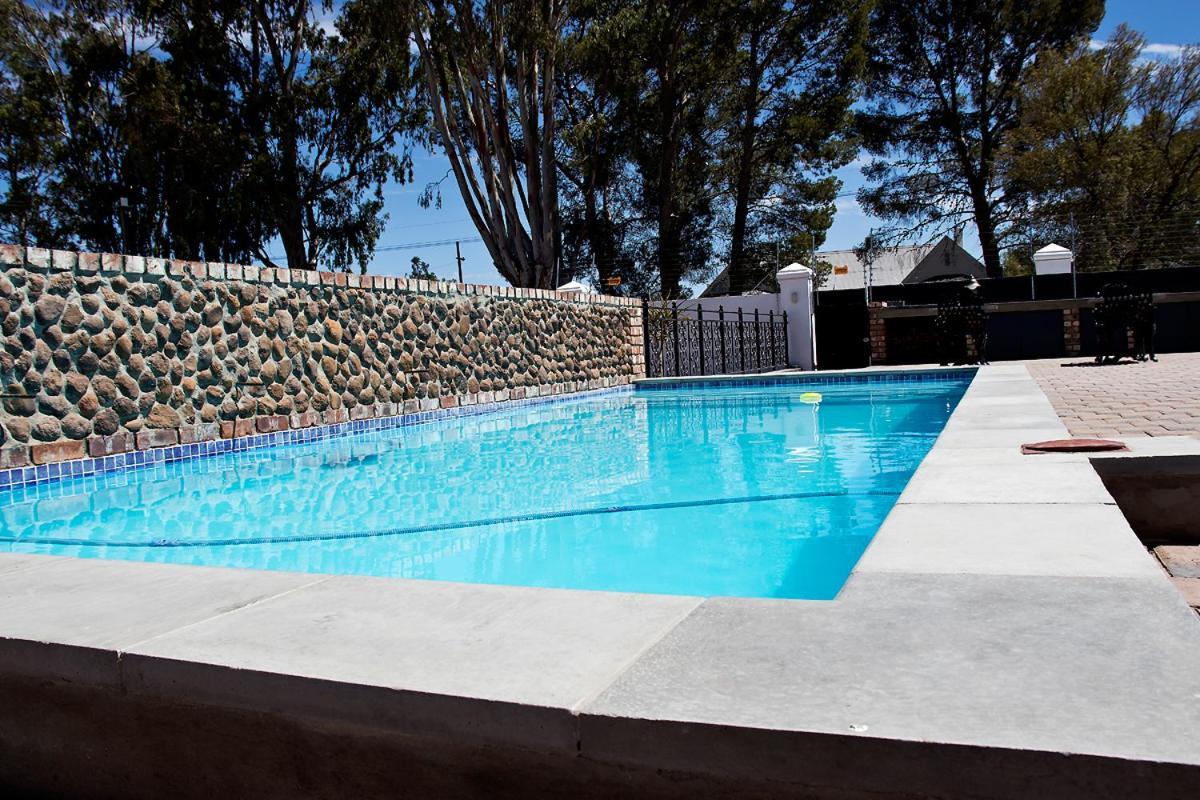 French Karoo Guesthouse Beaufort West Exterior foto