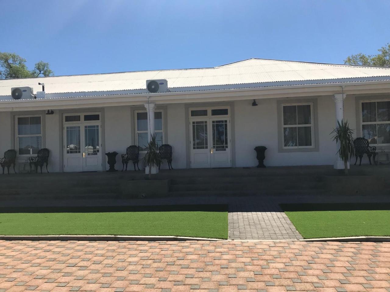 French Karoo Guesthouse Beaufort West Exterior foto